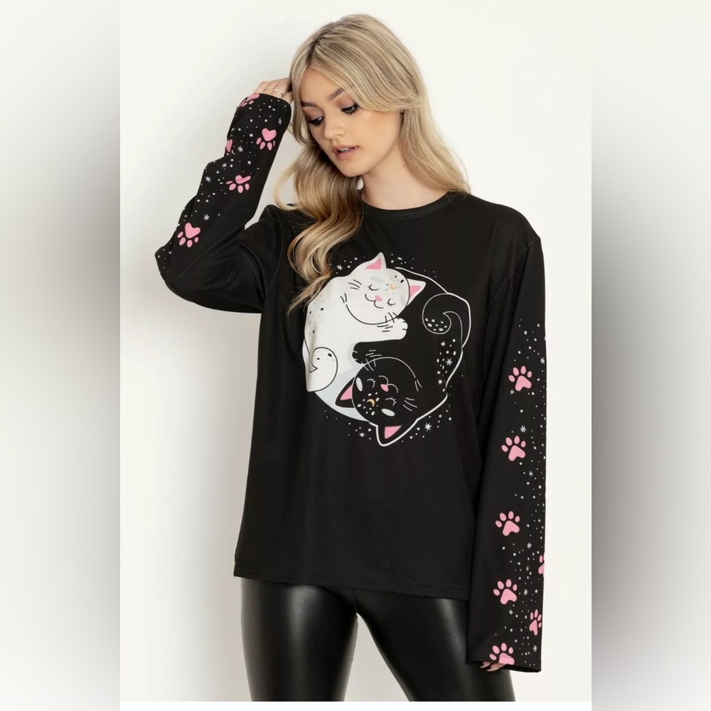 BlackMilk Yin Yang Cat Oversized Long Sleeve BFT (Boyfriend Fit Tee) - Picture 2 of 11